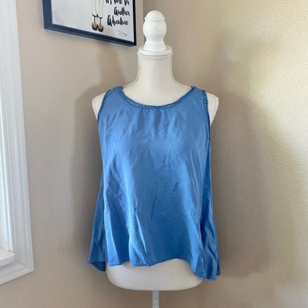 Italian made open back vented tank top, Sz. M